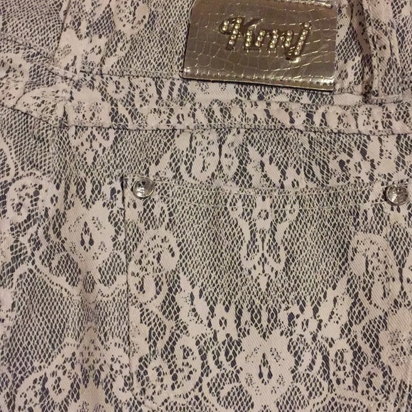 Jeans - Picture 4 of 5